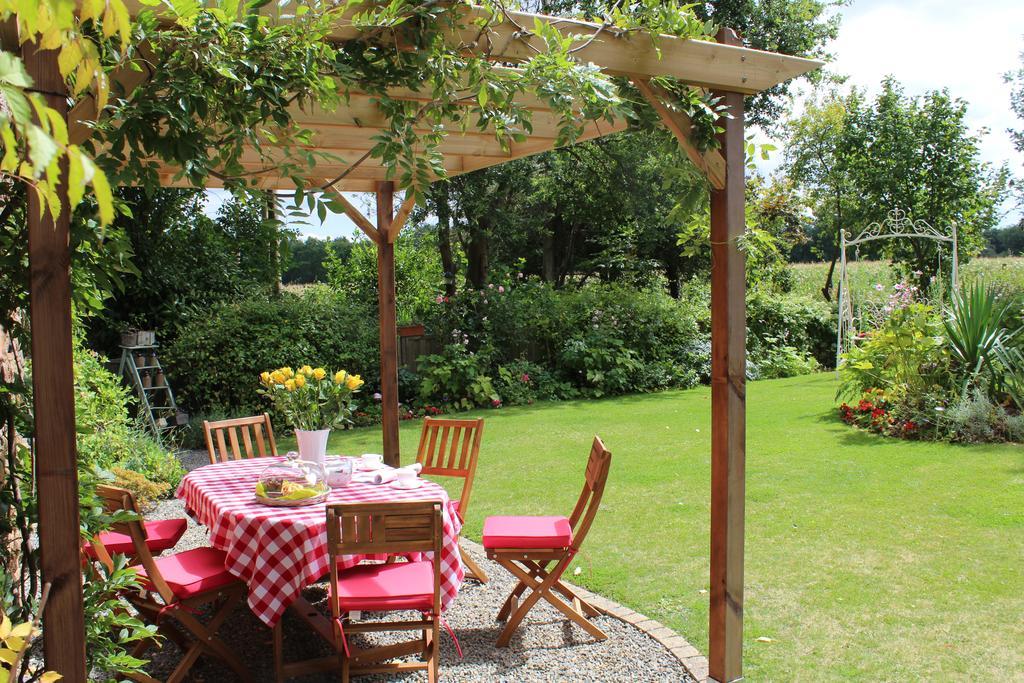 Bed and Breakfast Le Domaine De L'Arche Plouasne Екстер'єр фото